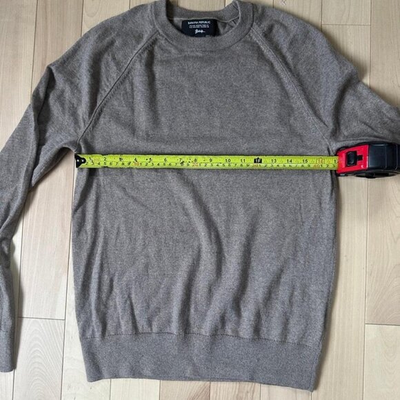 Banana Republic 100% Merino Wool Sweater – Tan Italian Yarn Size S - Picture 4 of 8